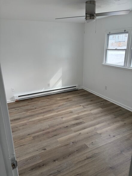 Building Photo - 78 Royal Oak Dr