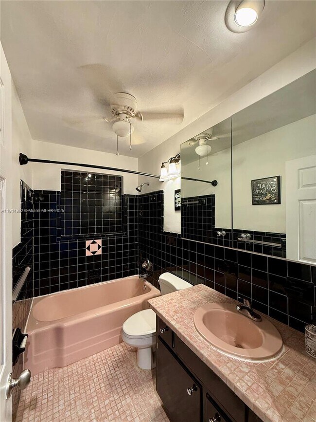 Building Photo - 7340 Allen Dr