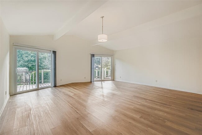 Building Photo - 2000 Cody Ct