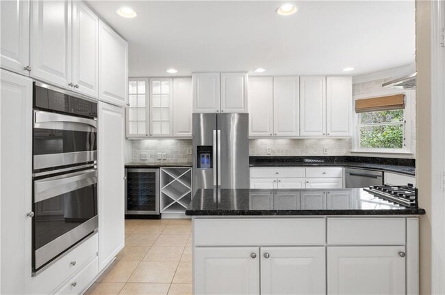 Building Photo - 128 Osner Dr NE