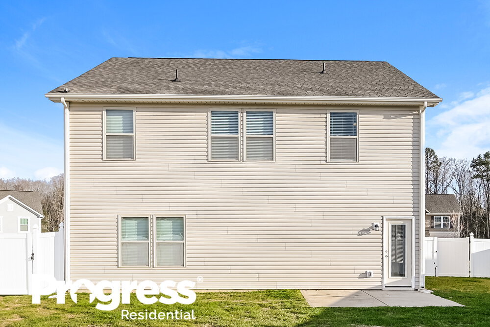 Building Photo - 3343 Saddlebrook Dr