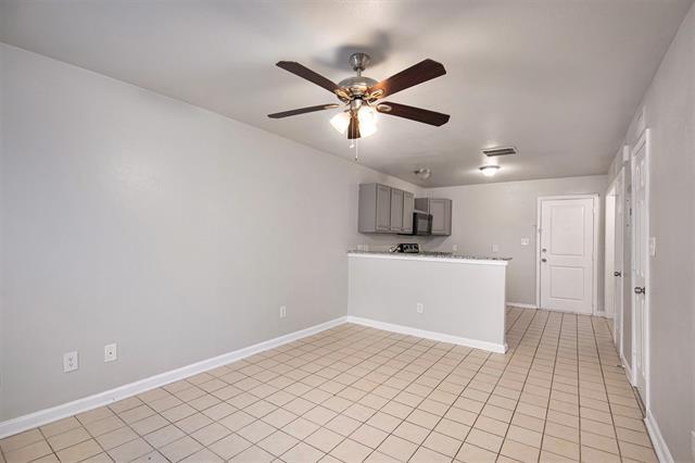 Building Photo - 4940 Flamingo Rd