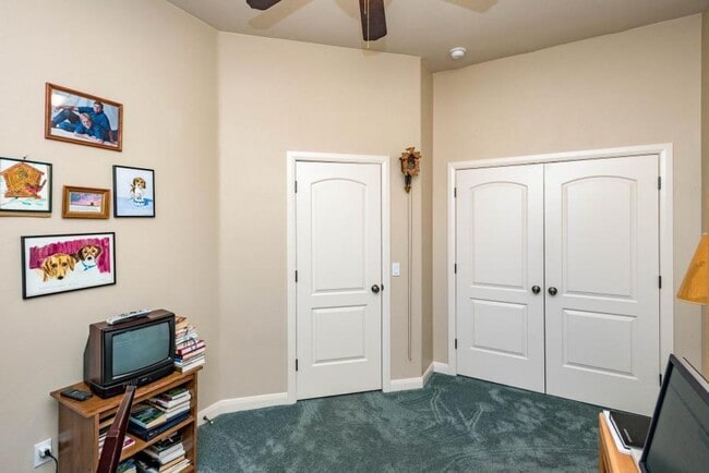 Building Photo - 3 Bedroom Home In South Pointe Subdivision...