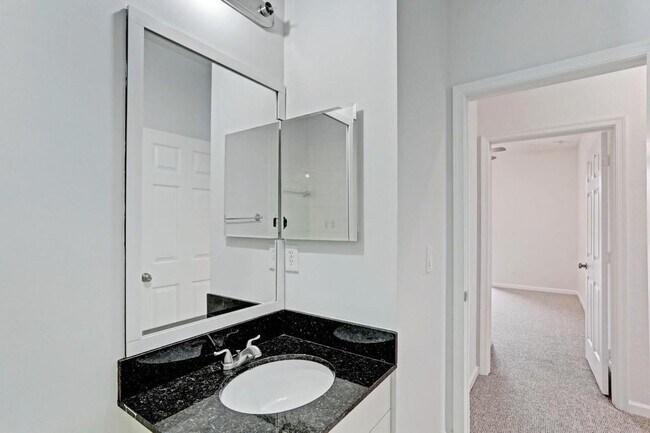 Building Photo - 6515 Diamond Springs Terrace