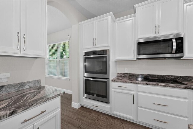 Building Photo - 3207 Palatka St