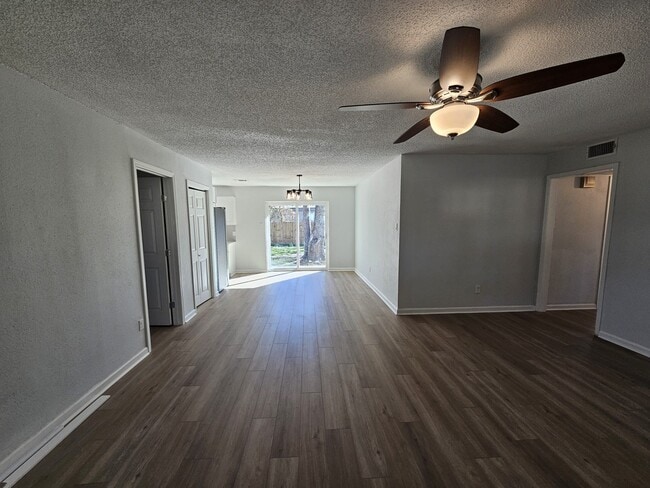 Building Photo - 307 Hildred Ave