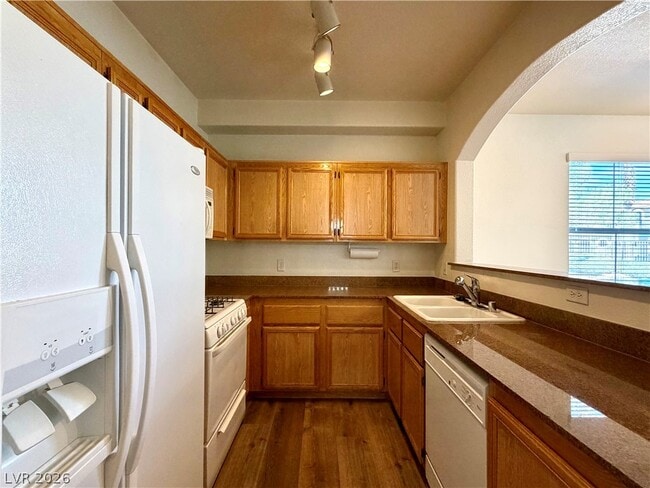 Building Photo - 9975 Peace Way