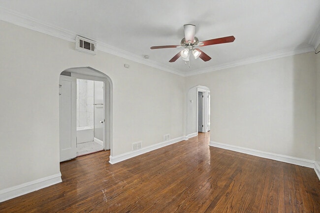 Building Photo - 10724 S Ave C