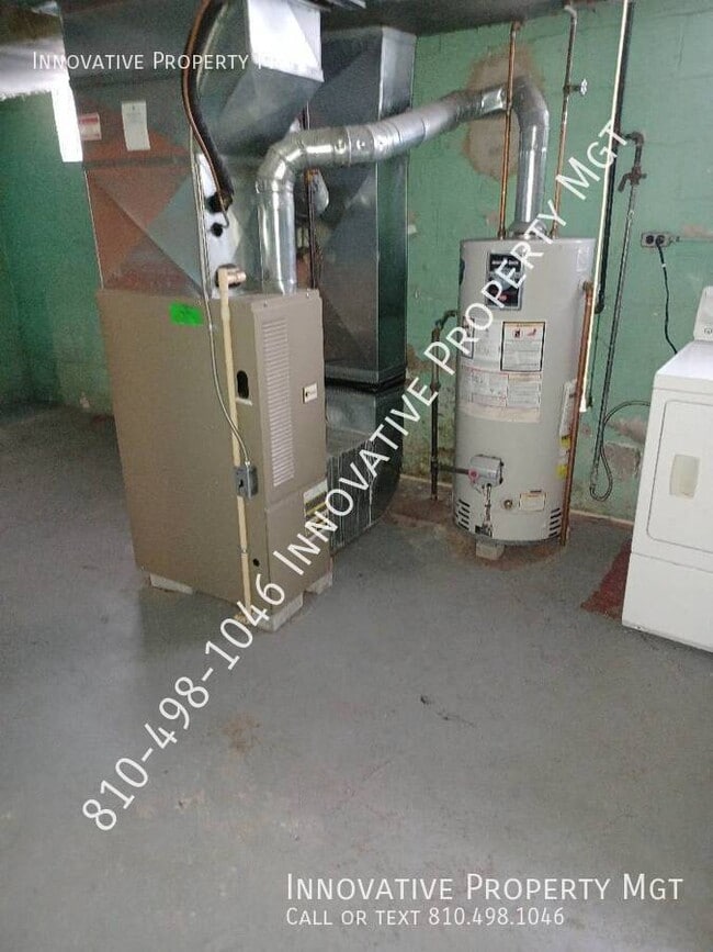 Building Photo - 611 Roome Ct