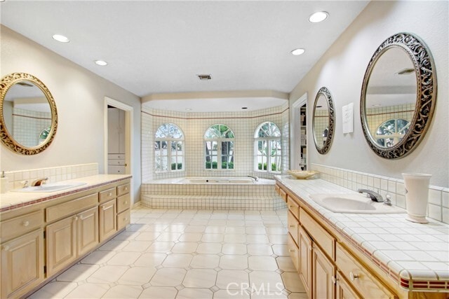 Building Photo - 31396 Lake Vista Cir