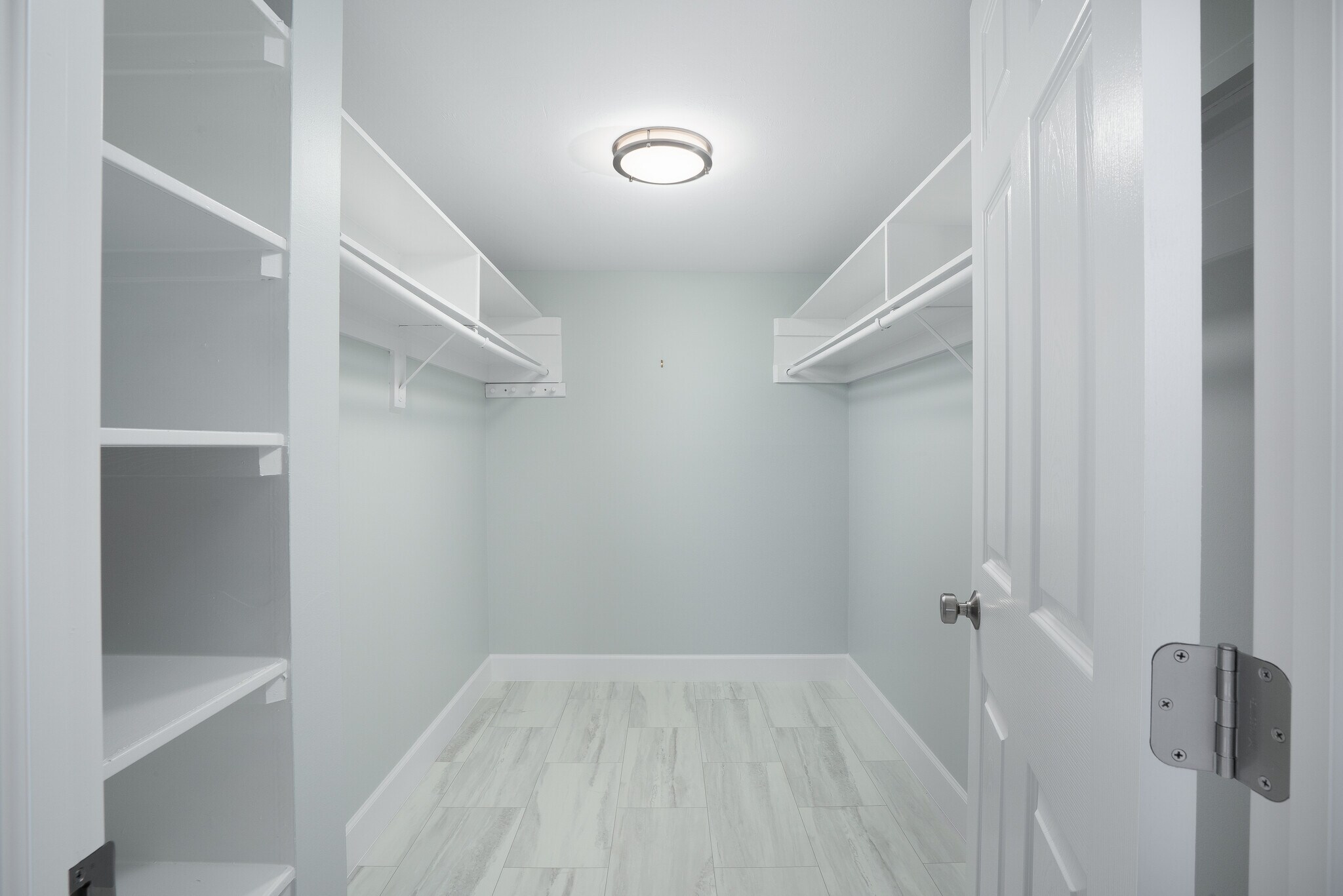 Master Walkin Closet - 1120 Little Neck Ct