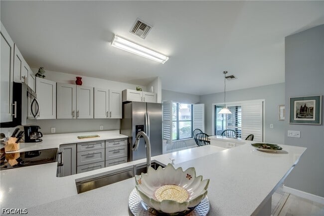 Building Photo - 15472 Admiralty Cir