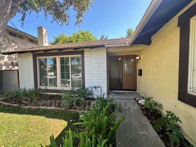 Building Photo - 29362 Hillrise Dr