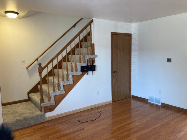Building Photo - 6155 Porter Rd