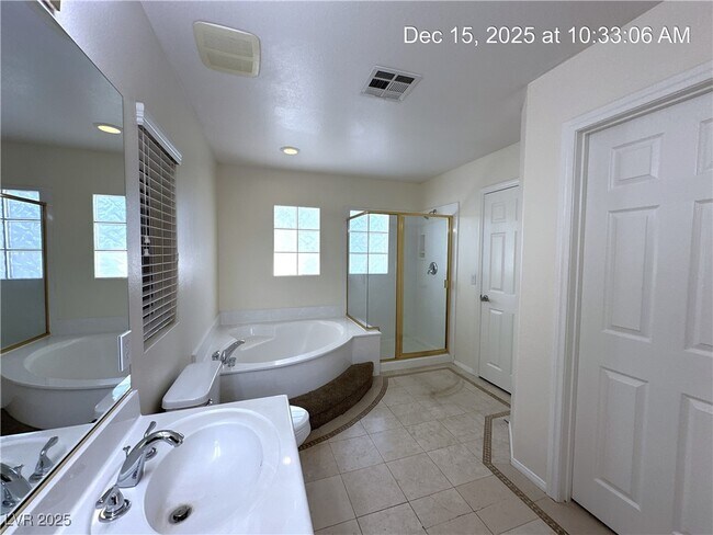 Building Photo - 10985 Fintry Hills St