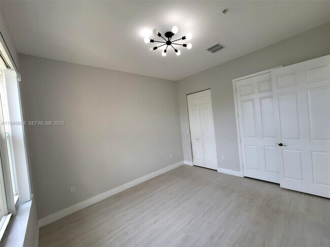 Building Photo - 4602 SW 160th Ave