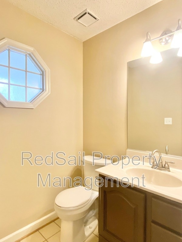 Building Photo - 14 Tabatha Cir