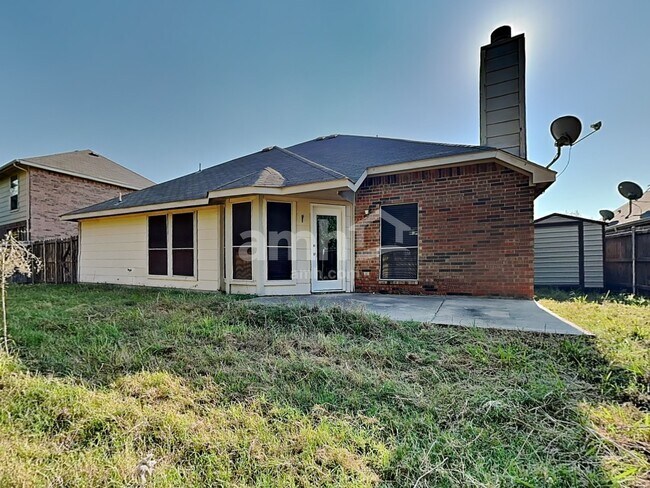 Building Photo - 3707 Sycamore Ln