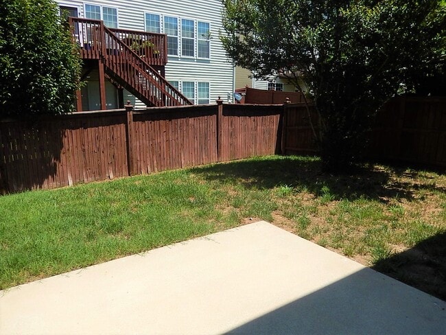 Building Photo - 304 Millicent Way