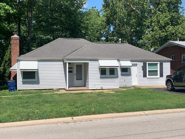 Building Photo - 3943 Wright Ave