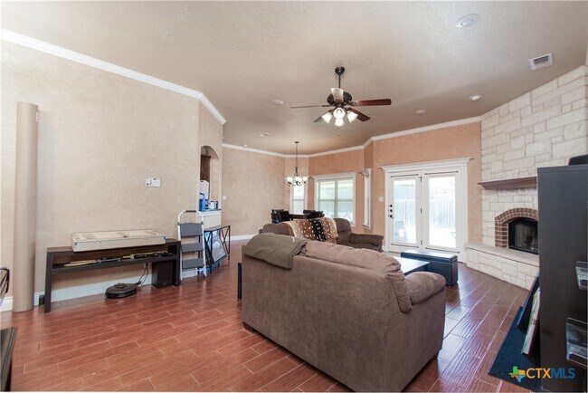 Building Photo - 2513 Jackson Dr