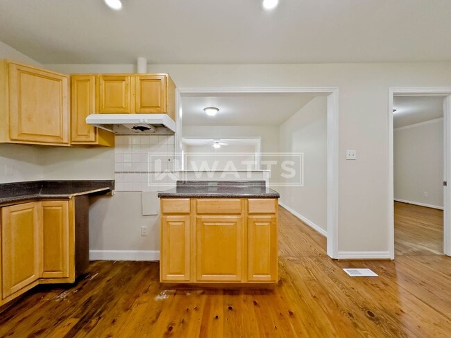 Building Photo - 3-Bedroom, 2-Bath Home in Center Point