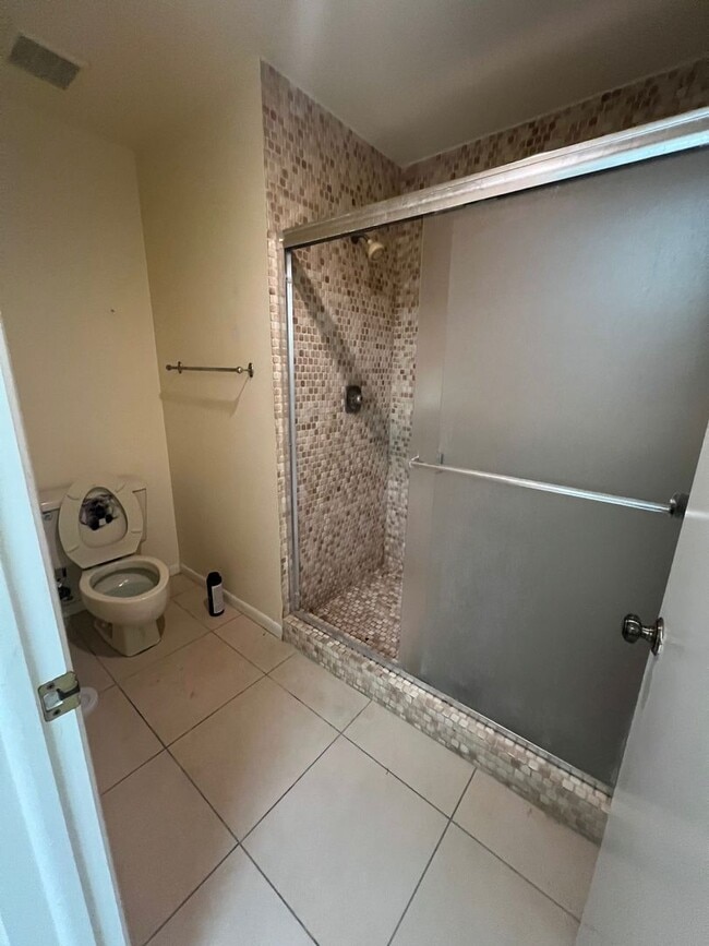 Building Photo - Cypress Trace Condo