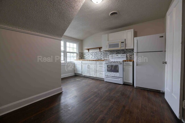 Building Photo - 1408 Glynn Ct