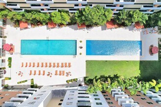 Building Photo - 2775 NE 187th St