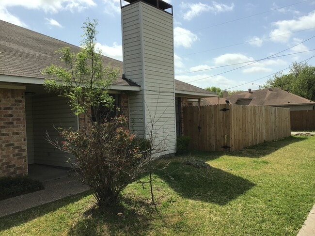 Building Photo - 7306 Amherst Dr