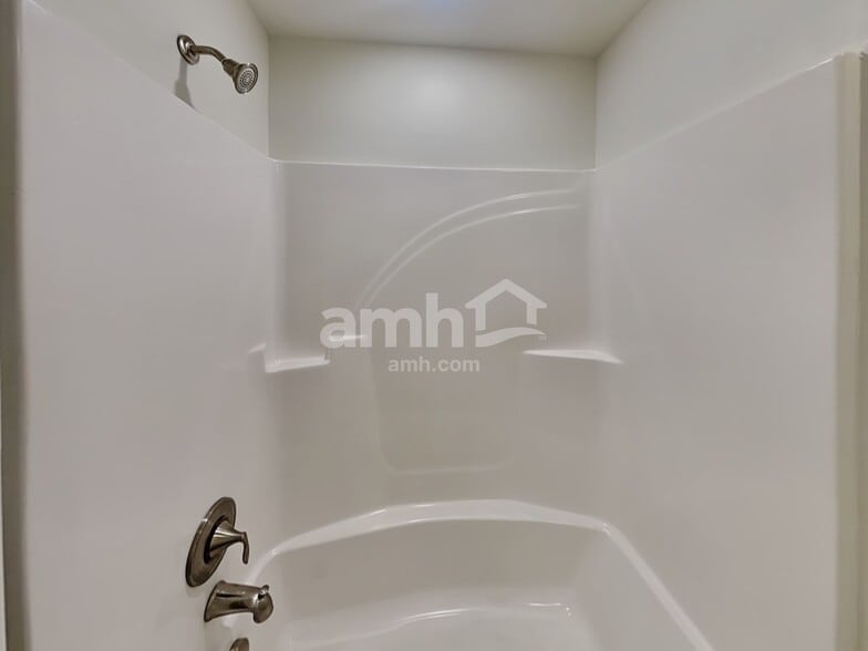 Building Photo - 413 Bluewater Dr