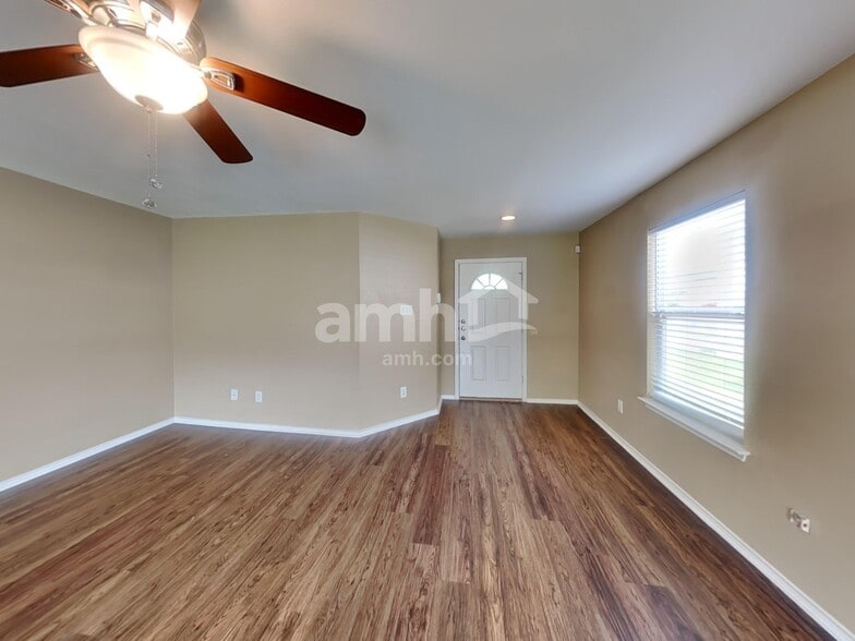 Building Photo - 5325 Mathra Dr