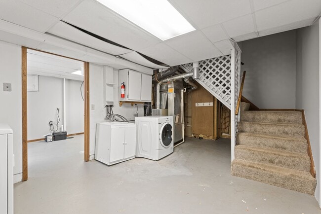 Building Photo - 2604/2606 37th Ave NE