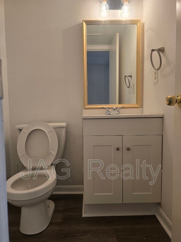 Building Photo - 5725 Bramblegate Rd