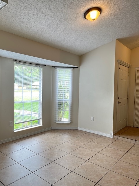 Building Photo - 1077 Shady Hollow Dr