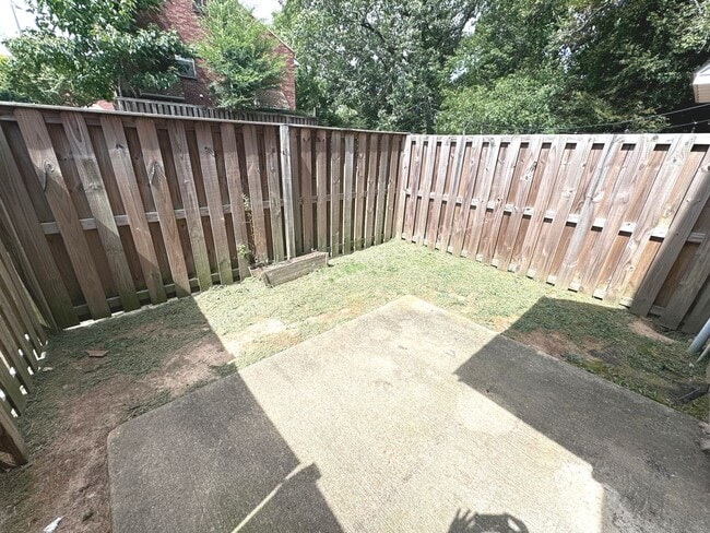 Building Photo - 2BR/2.5BA FOR RENT