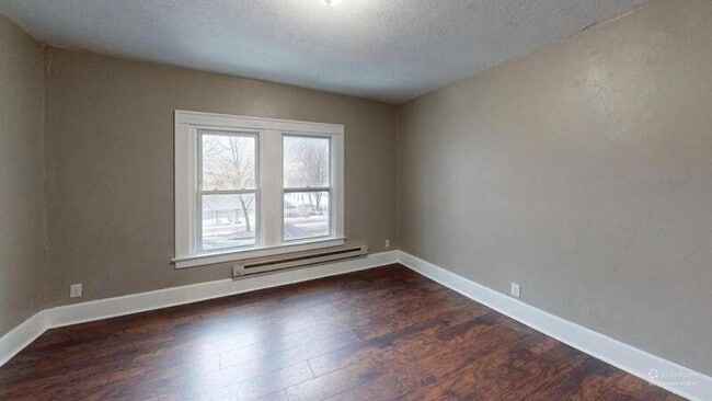 Building Photo - 118 Ridgeway Ave