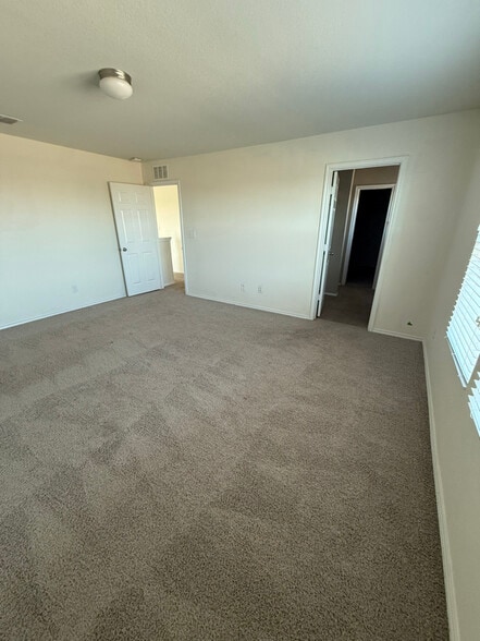 Building Photo - 9822 Silver Mist Wy