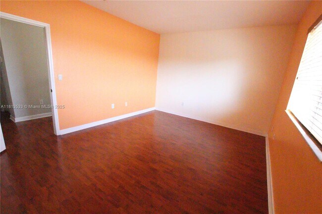 Building Photo - 14758 SW 9th Ln