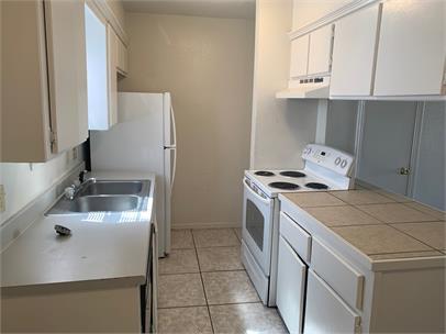 Building Photo - 6100 MacArthur Park Ln