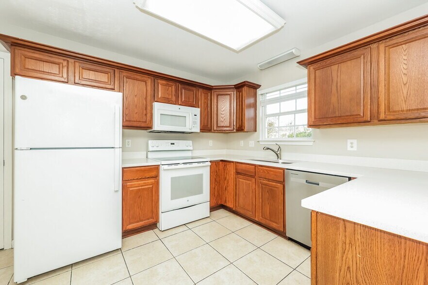 Building Photo - 1523 Waxman Dr