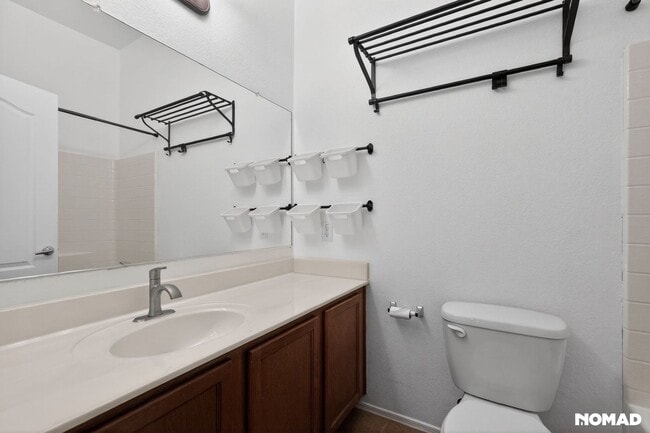 Building Photo - 2725 E Mine Creek Rd