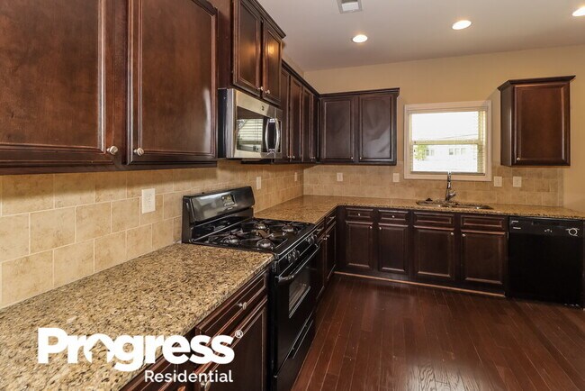 Building Photo - 831 Collingsworth Ln NE