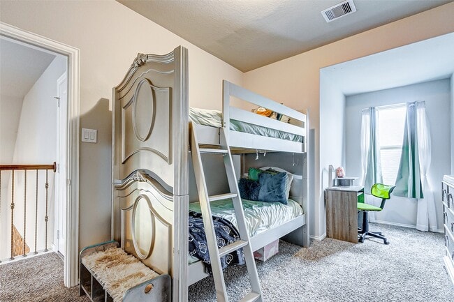 Building Photo - 7314 Saddle Tree Dr