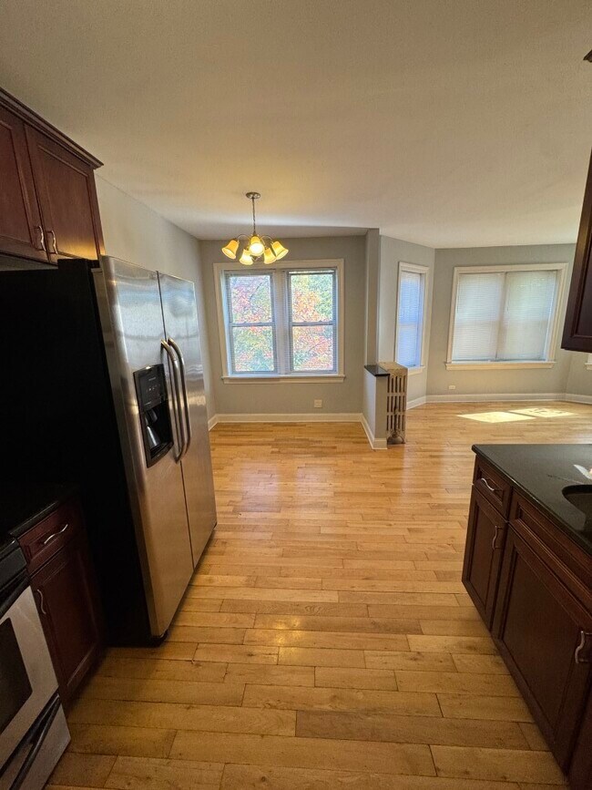 Building Photo - 2900 N Kolmar Ave