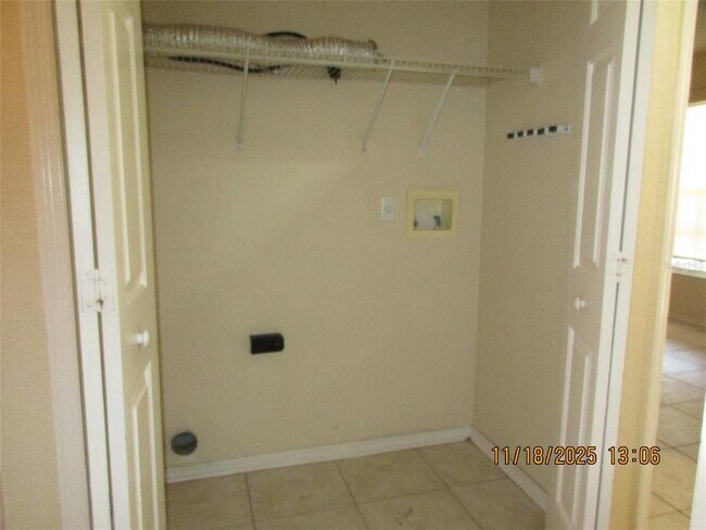 Building Photo - 2325 Prime Cir