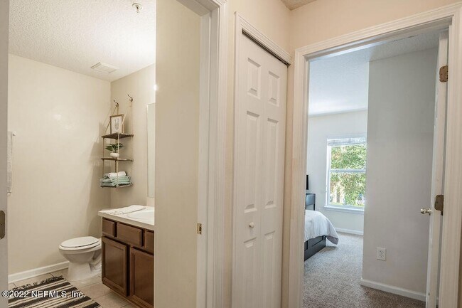 Building Photo - 13808 Herons Landing Way