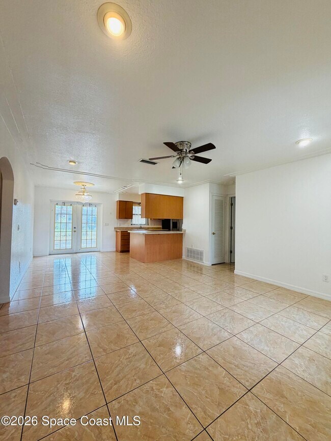 Building Photo - 981 Palmer St