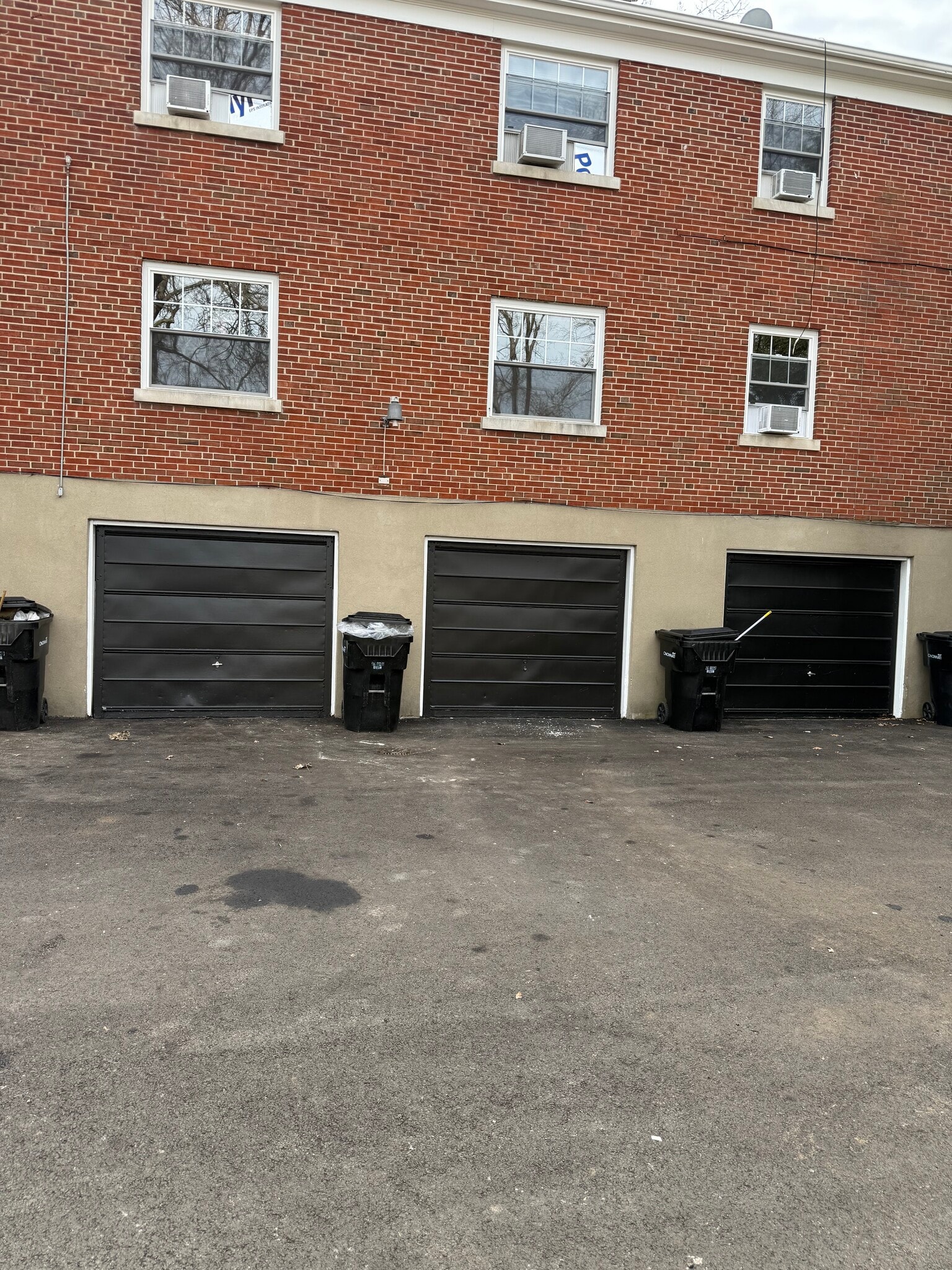 Building Photo - 3146 Portsmouth Ave