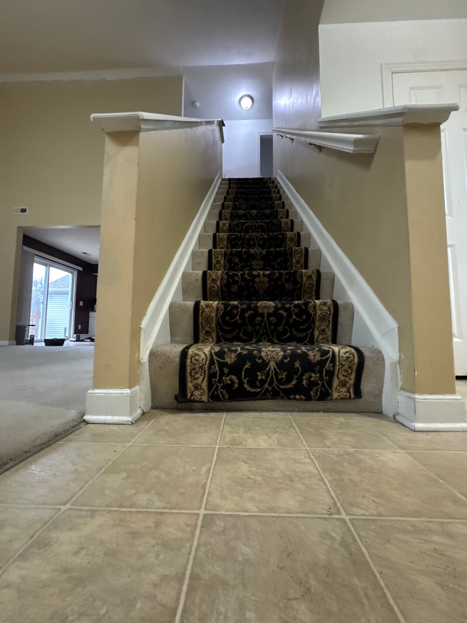 Building Photo - 2395 Maple Hedge Way